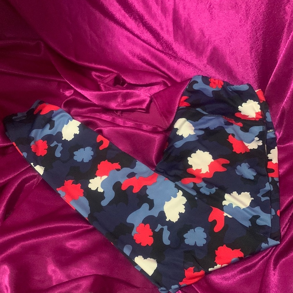 Cloud leggings , size M, like new. Soft and stretchy
